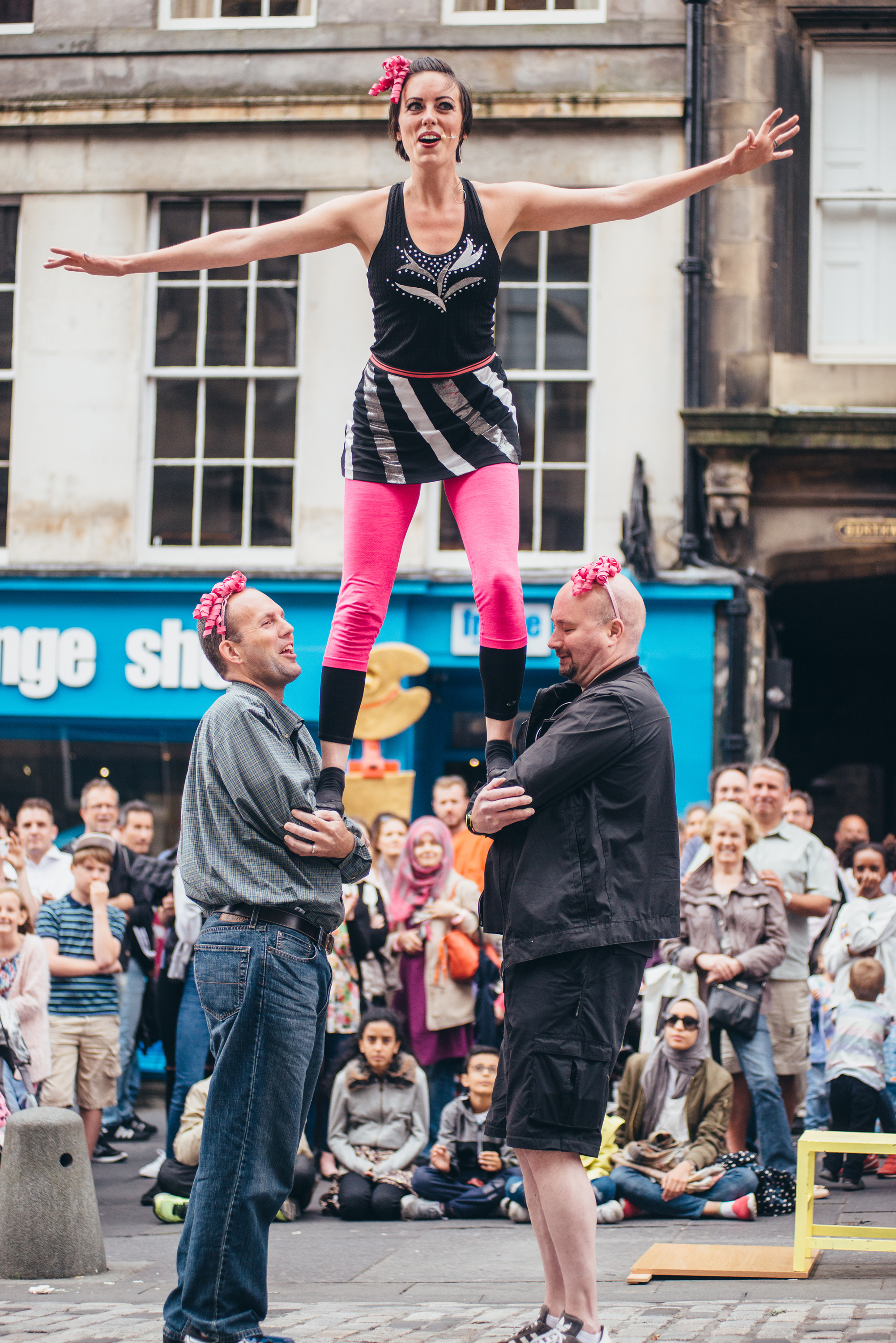 Performers on the Royal Mile ©Edinburgh Festival Fringe Society