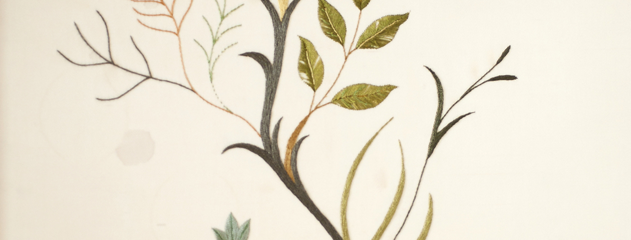 queen's bedroom wall detail