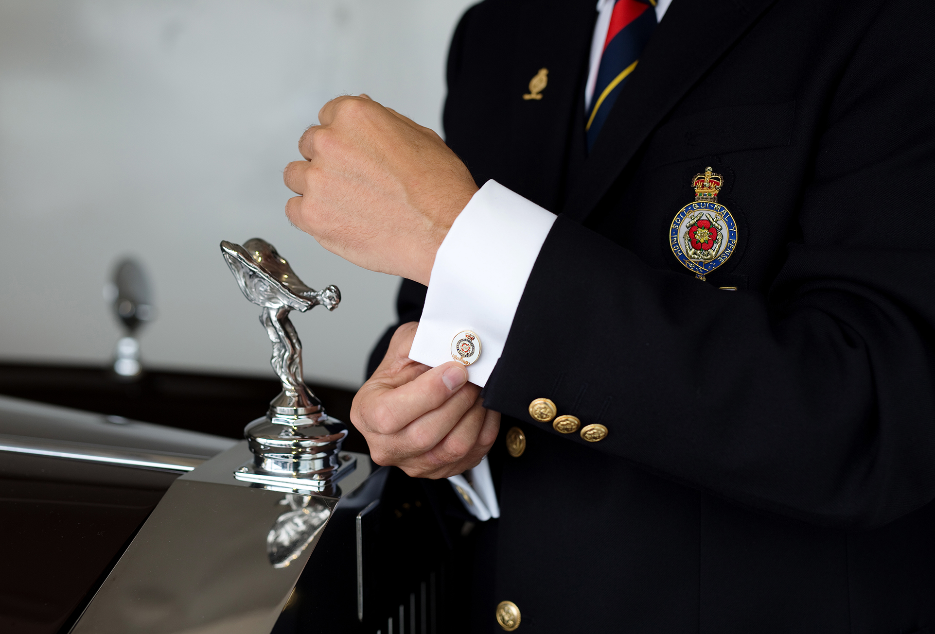 gift-souvenir-shop-the-official-royal-yacht-britannia