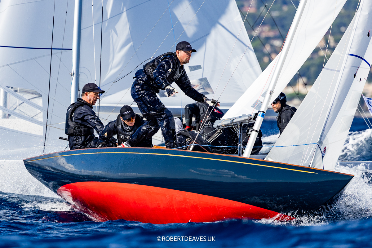 Bluebottle racing yacht bearing right 