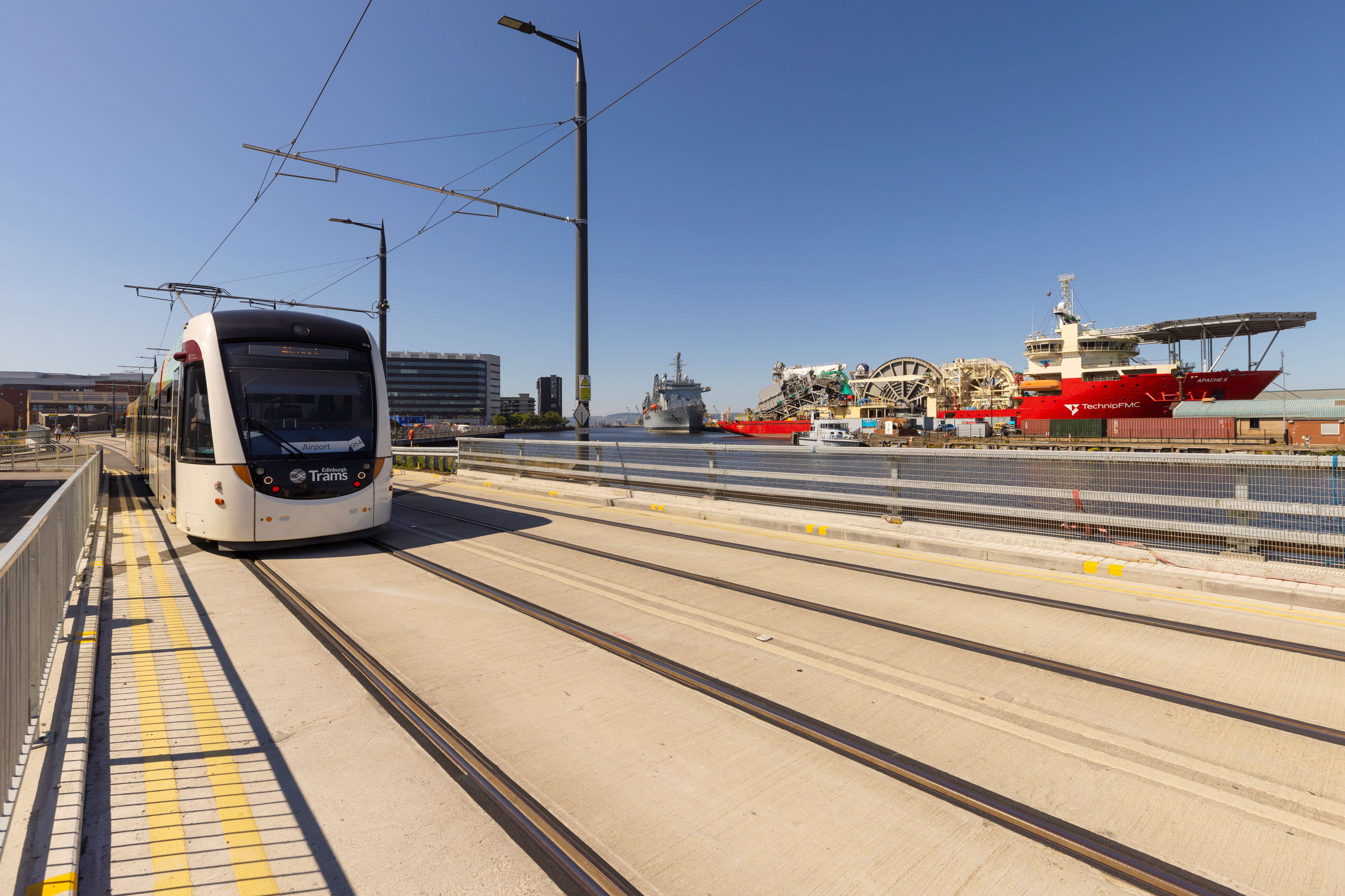Edinburgh Tram.jpg