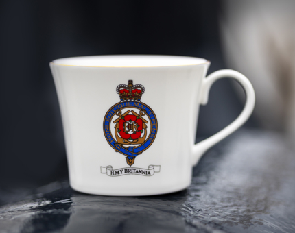 Breakfast tea mug with Britannia crest